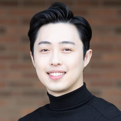 Portrait of Dr. Steve Nguyen